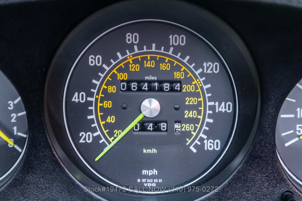 1986 Mercedes 560SL with 2 tops thumbnail 17