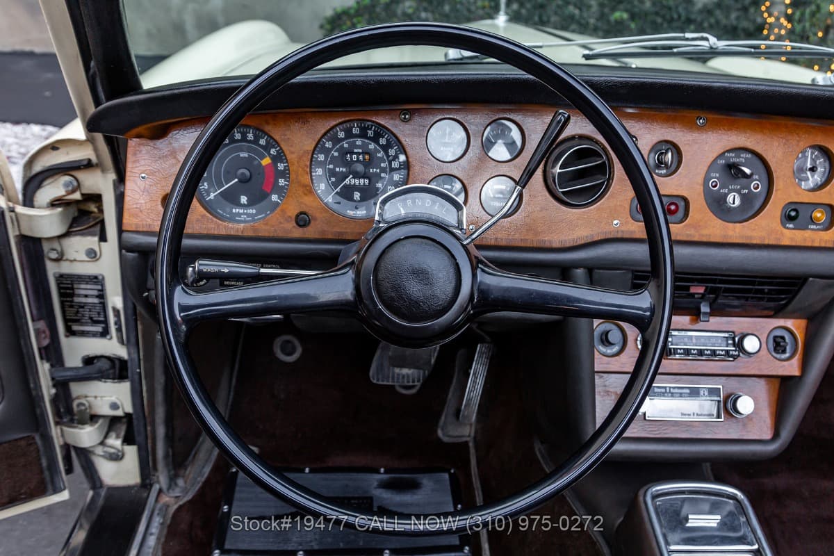 1972 Rolls-Royce Corniche Convertible thumbnail 15