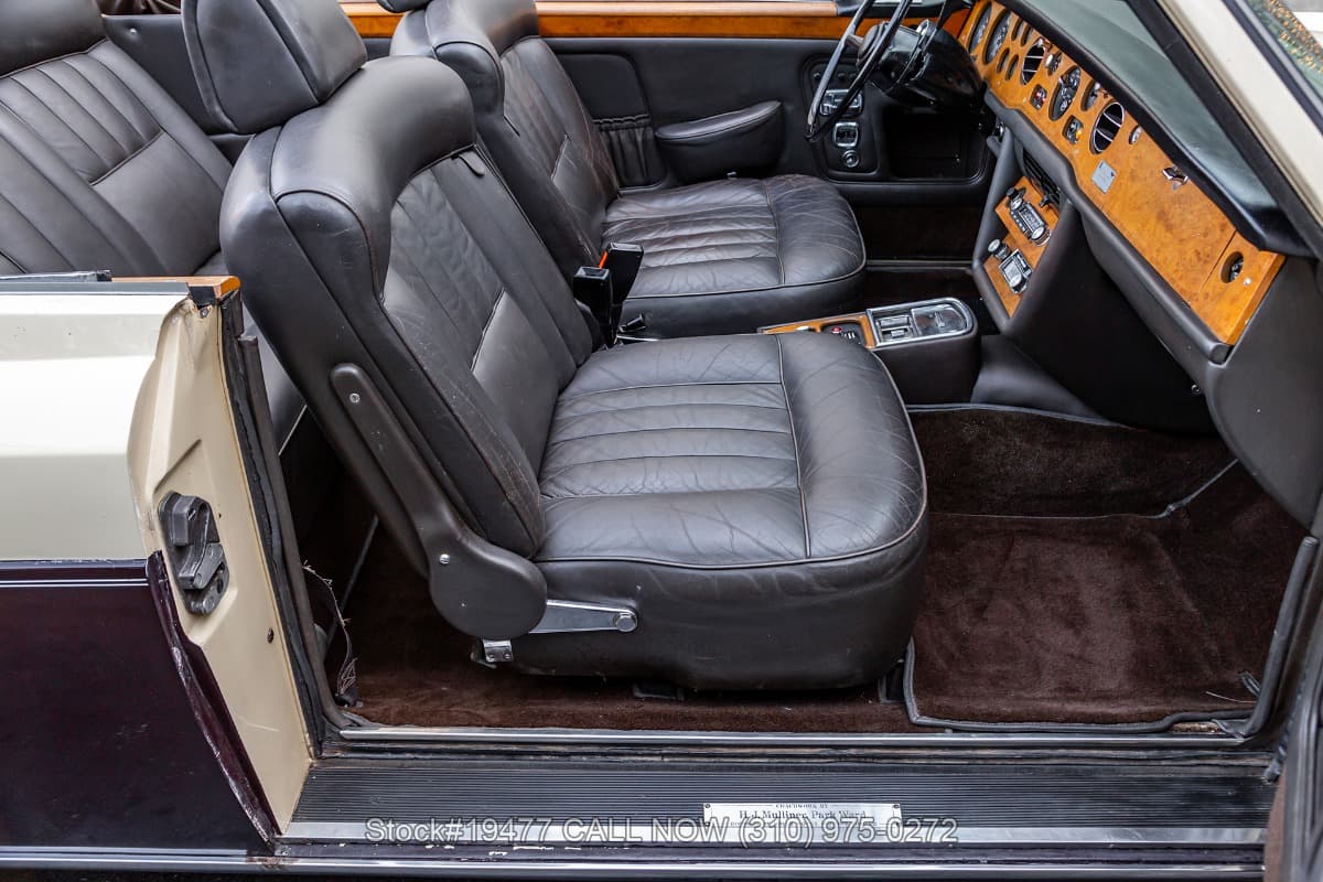 1972 Rolls-Royce Corniche Convertible thumbnail 16