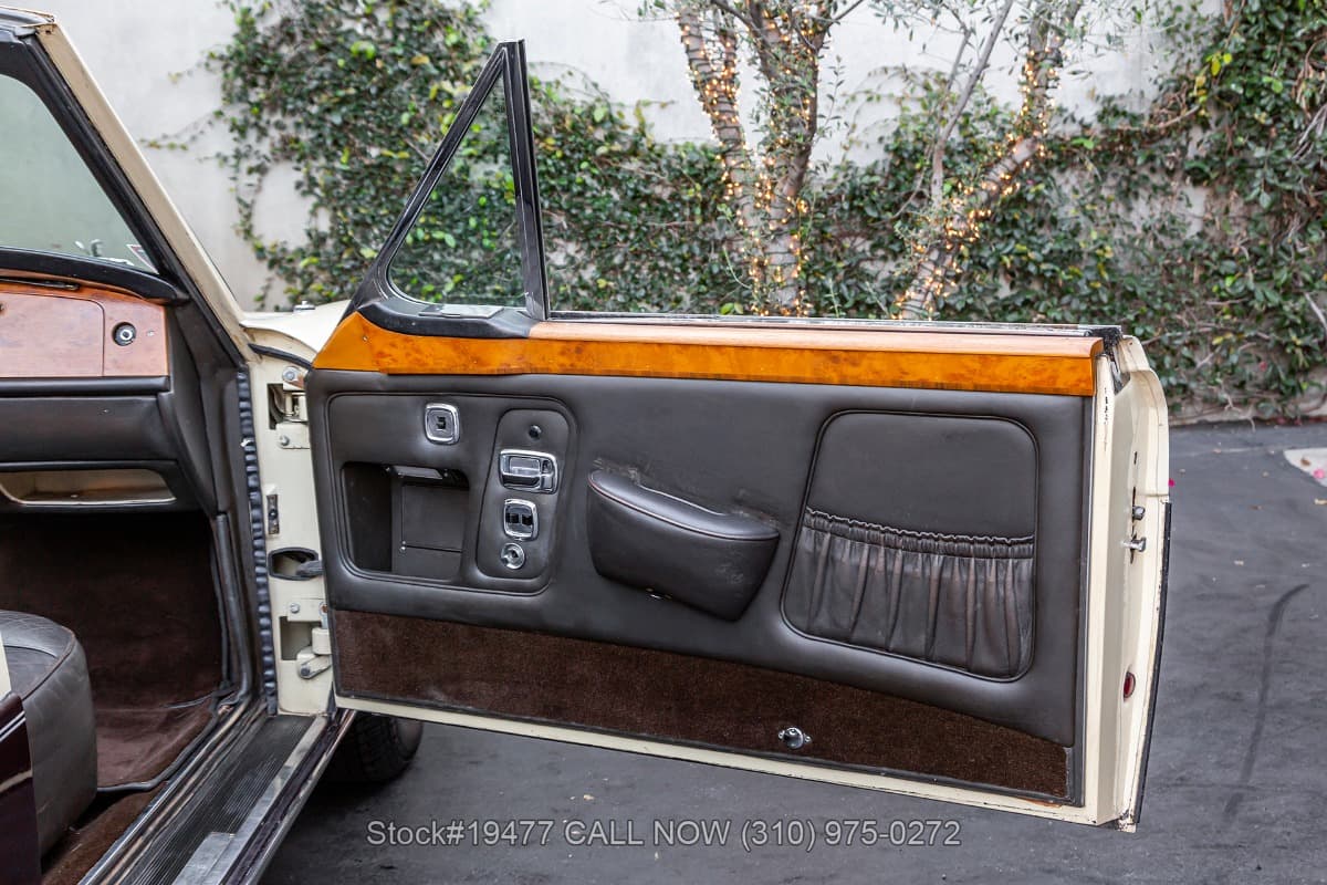 1972 Rolls-Royce Corniche Convertible thumbnail 18