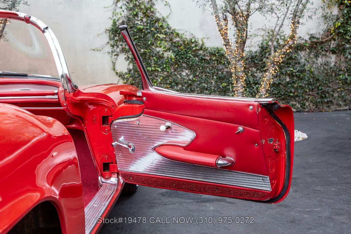 1961 Chevrolet Corvette thumbnail 18
