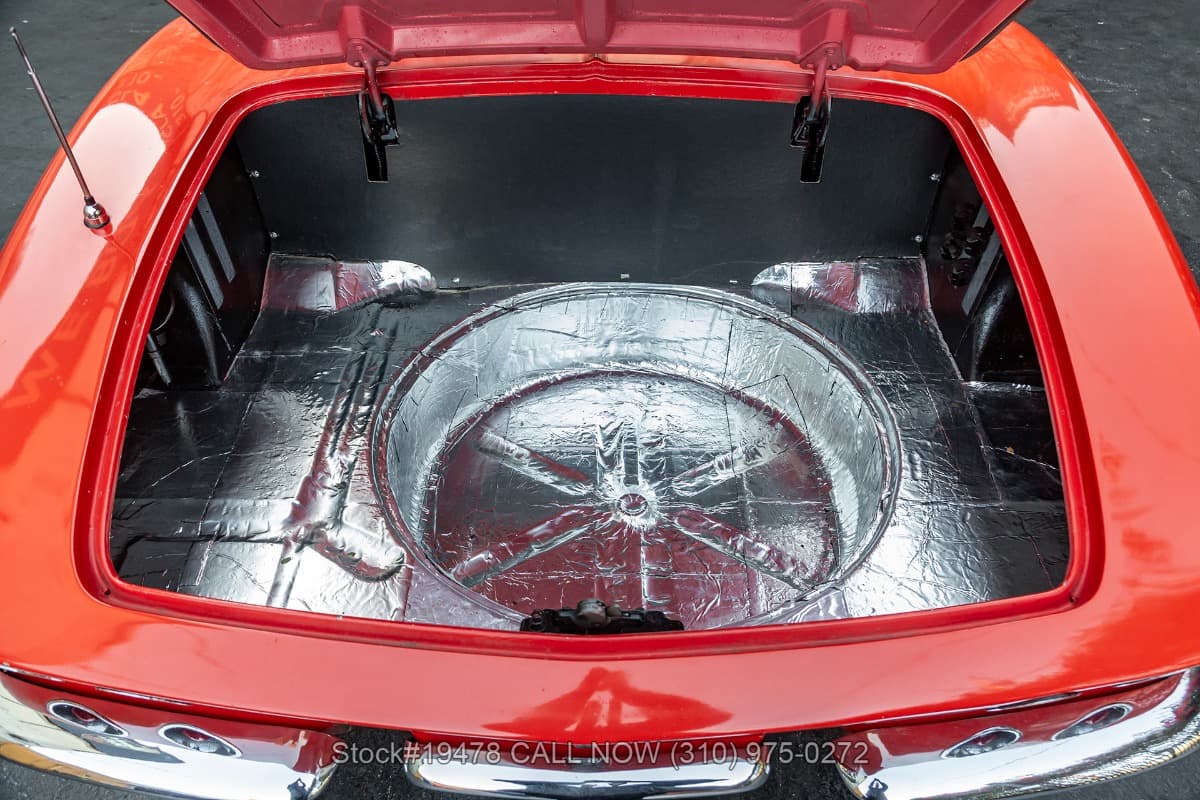 1961 Chevrolet Corvette thumbnail 21