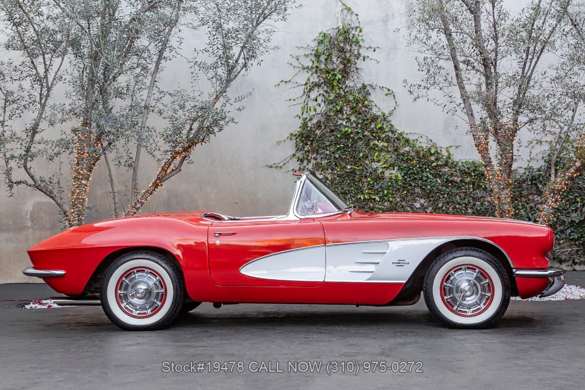 1961 Chevrolet Corvette thumbnail 3