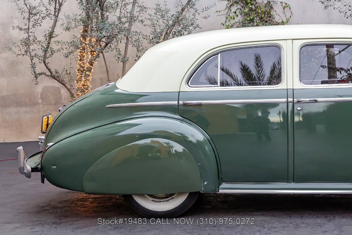 1940 Buick Roadmaster 70 Series thumbnail 9