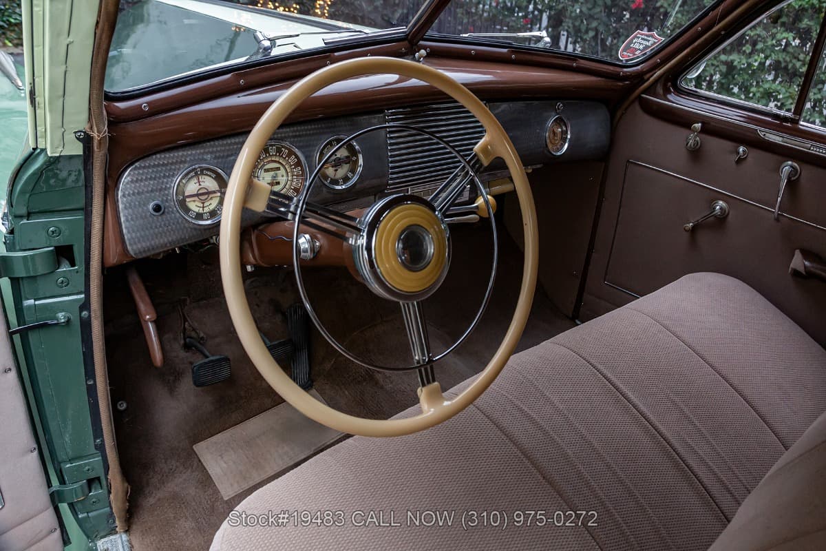 1940 Buick Roadmaster 70 Series thumbnail 11