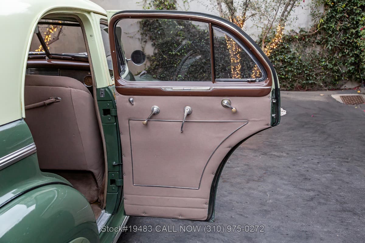 1940 Buick Roadmaster 70 Series thumbnail 15