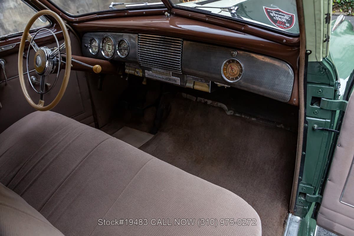 1940 Buick Roadmaster 70 Series thumbnail 17