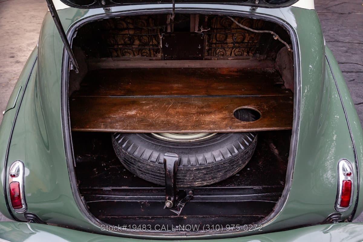 1940 Buick Roadmaster 70 Series thumbnail 18