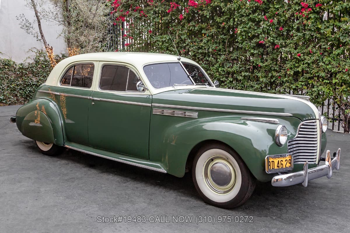 1940 Buick Roadmaster 70 Series thumbnail 3