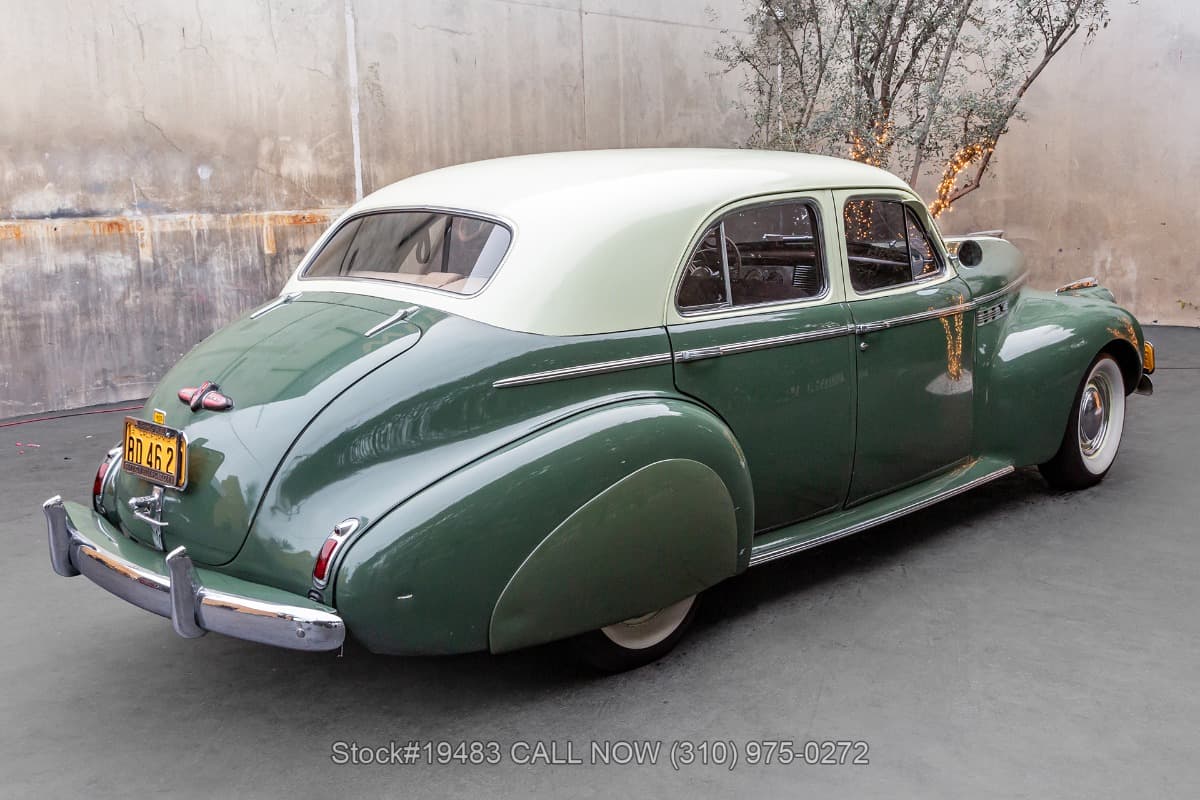 1940 Buick Roadmaster 70 Series thumbnail 4