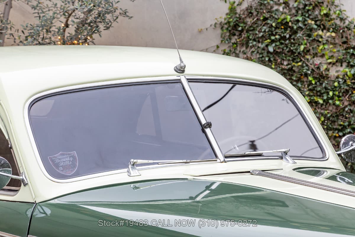 1940 Buick Roadmaster 70 Series thumbnail 7