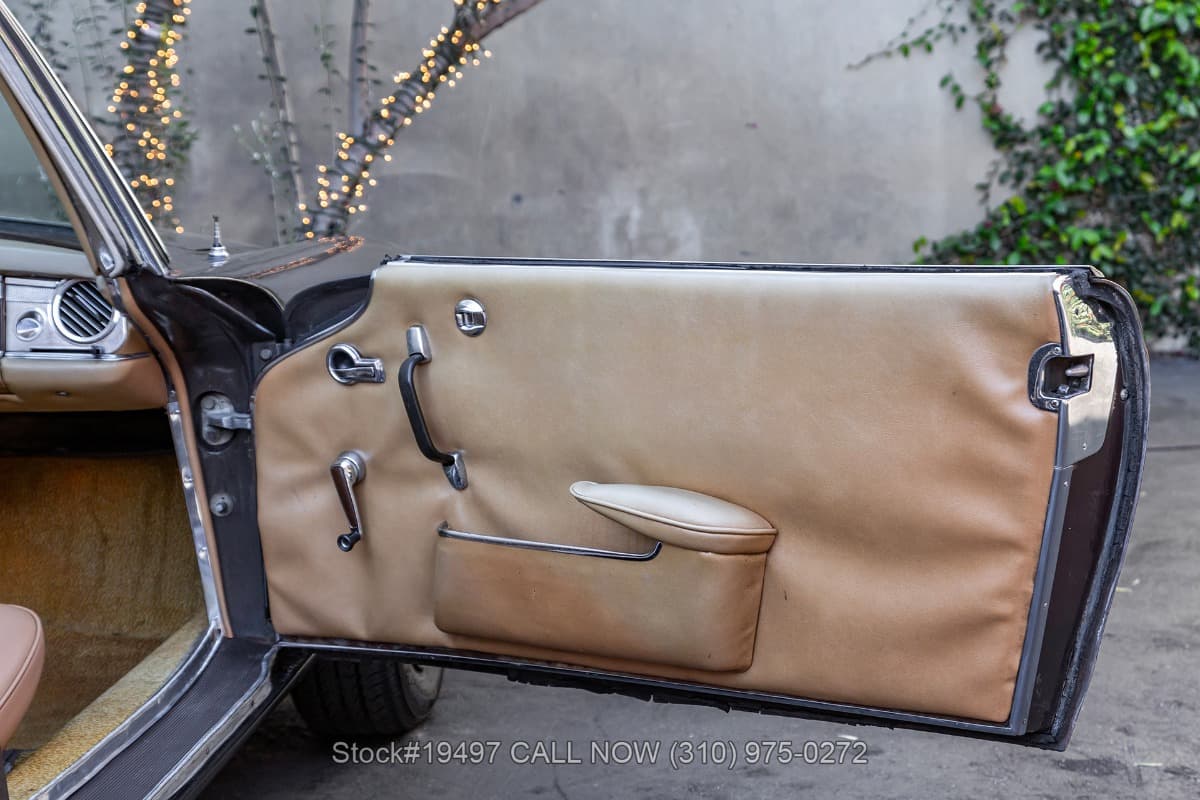 1966 Mercedes 230SL Pagoda with 2 Tops thumbnail 19