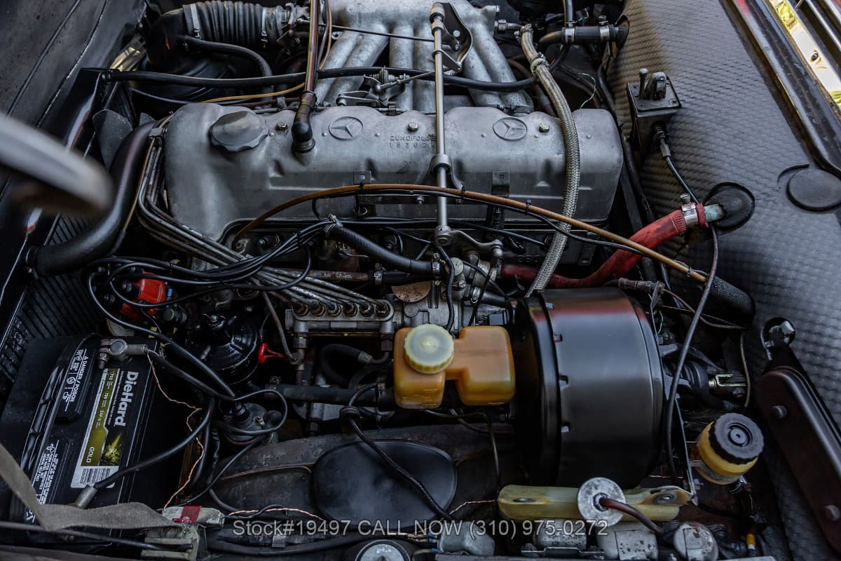 1966 Mercedes 230SL Pagoda with 2 Tops thumbnail 23