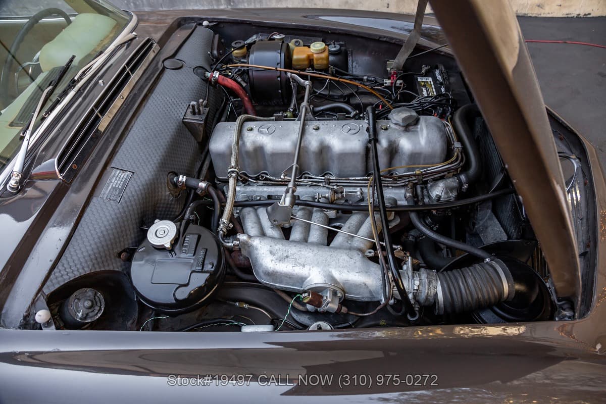 1966 Mercedes 230SL Pagoda with 2 Tops thumbnail 24