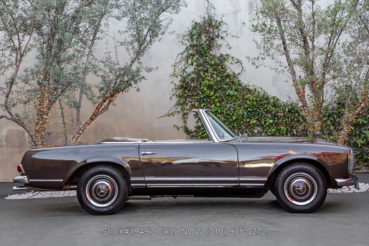 1966 Mercedes 230SL Pagoda with 2 Tops thumbnail 3