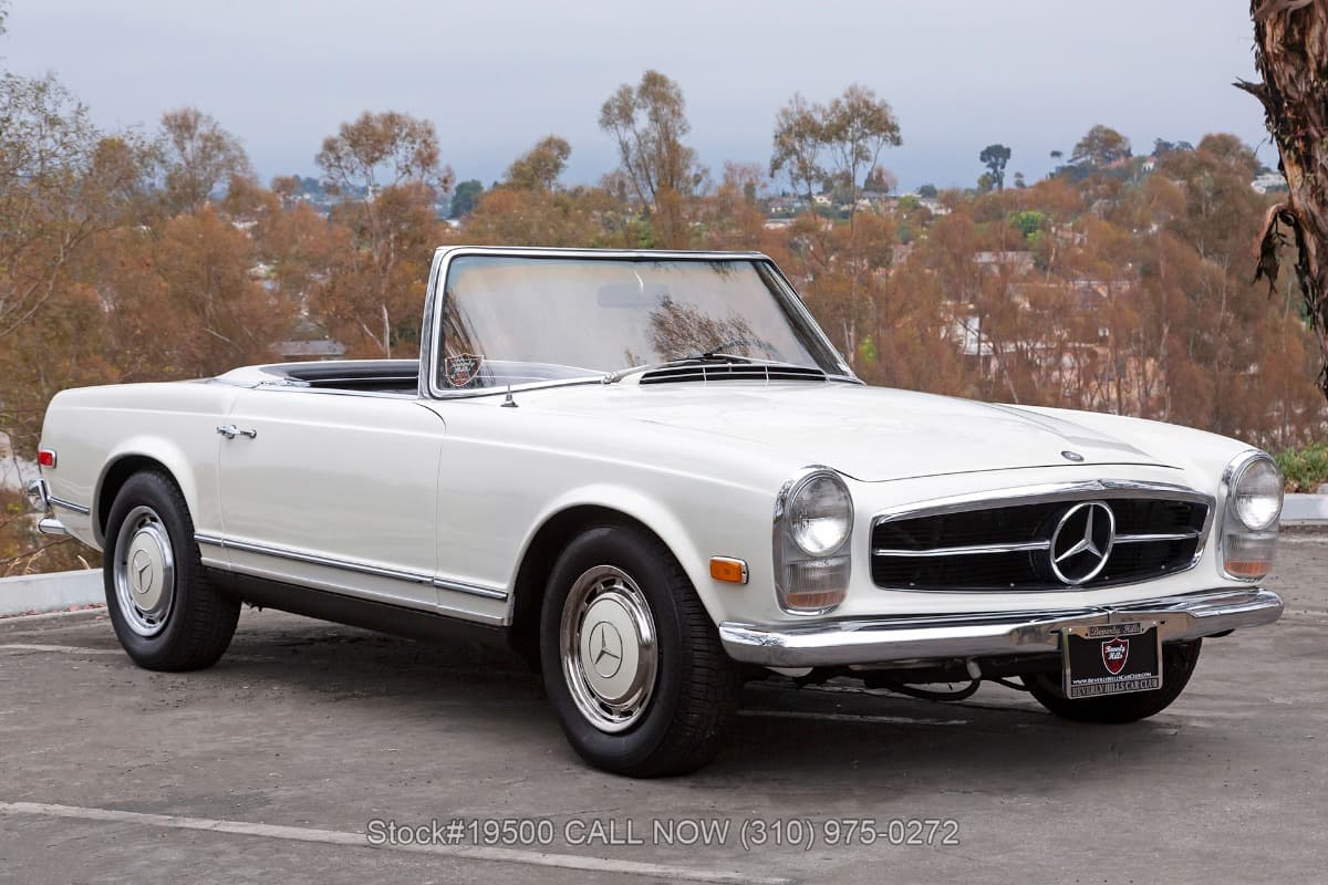 1968 Mercedes 250SL with 2 Tops