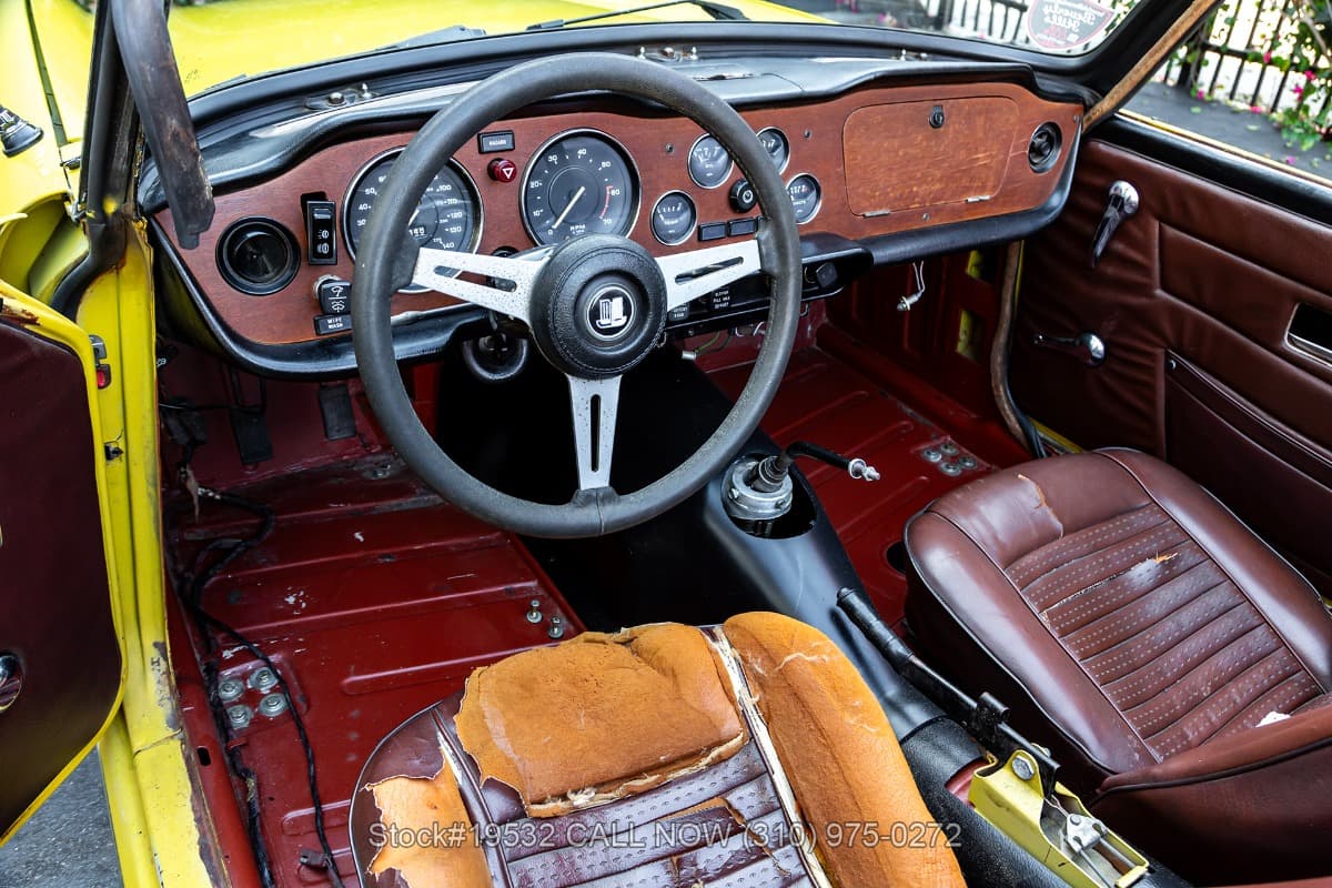 1975 Triumph TR6 thumbnail 16