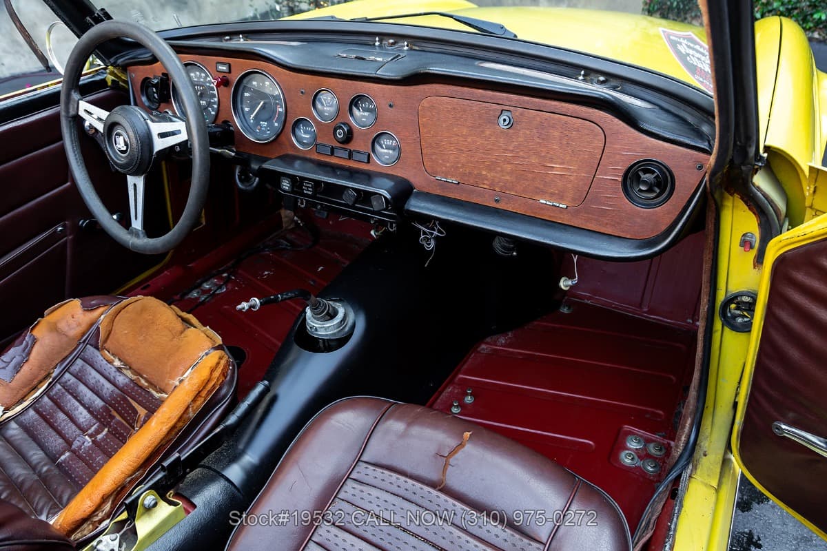 1975 Triumph TR6 thumbnail 19