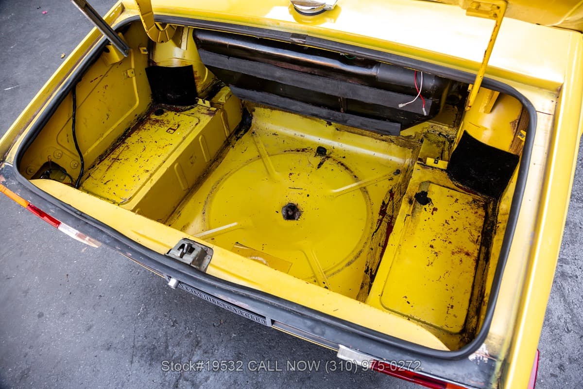 1975 Triumph TR6 thumbnail 24