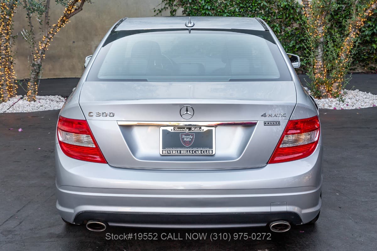 2010 Mercedes C 300 Sport 4MATIC Sedan thumbnail 5