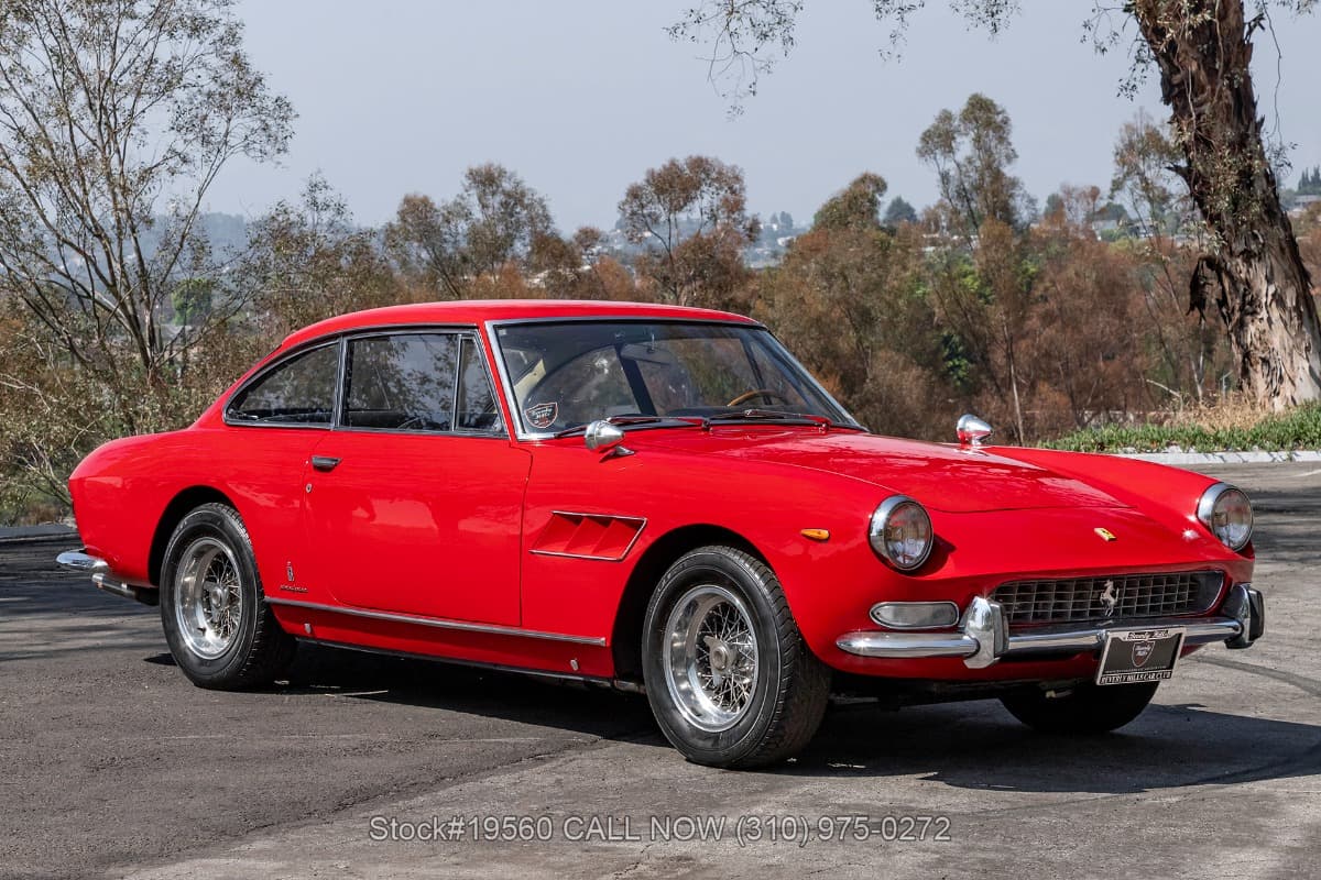 1966 Ferrari 330 GT 2+2 Series II 5-Speed β photo 1