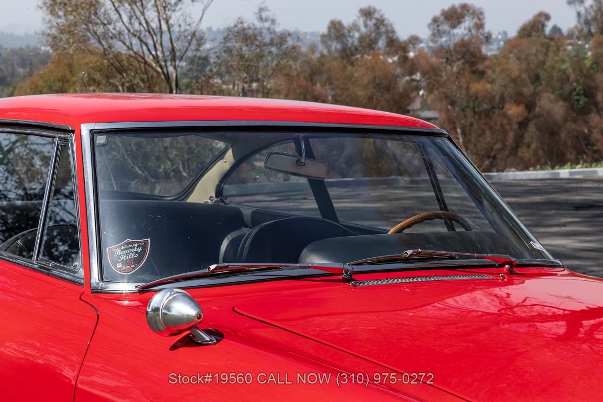 1966 Ferrari 330 GT 2+2 Series II 5-Speed thumbnail 12