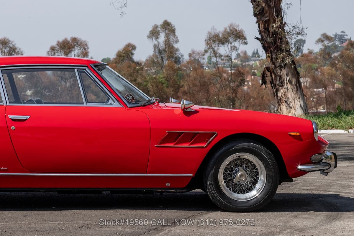 1966 Ferrari 330 GT 2+2 Series II 5-Speed thumbnail 13