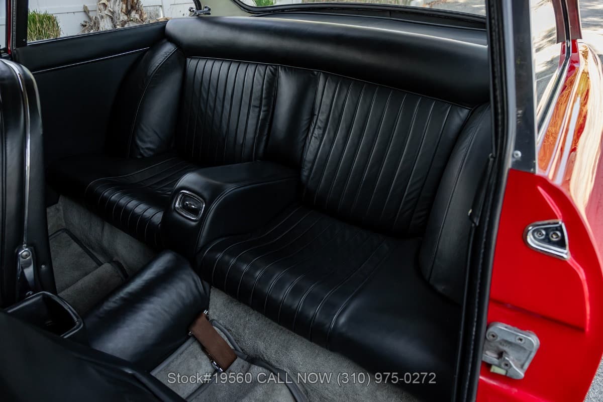1966 Ferrari 330 GT 2+2 Series II 5-Speed thumbnail 18