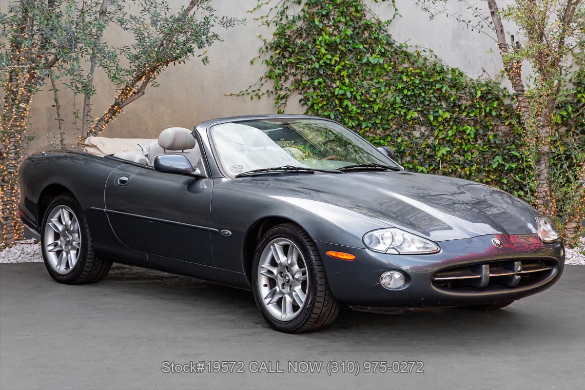 2001 Jaguar XK8 Convertible — photo 1