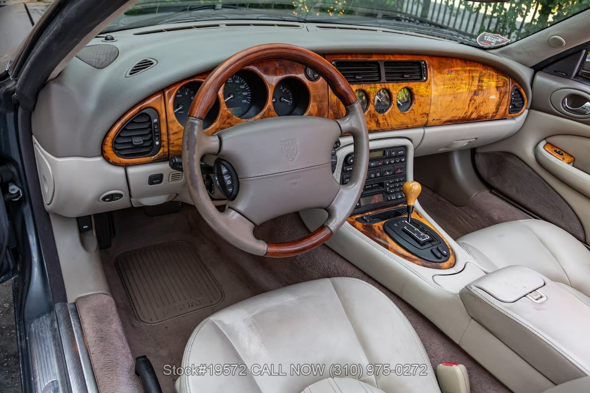 2001 Jaguar XK8 Convertible thumbnail 15