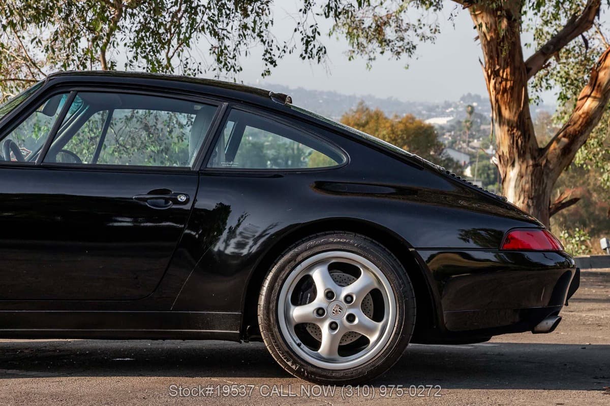 1996 Porsche 993 Carrera Coupe thumbnail 6
