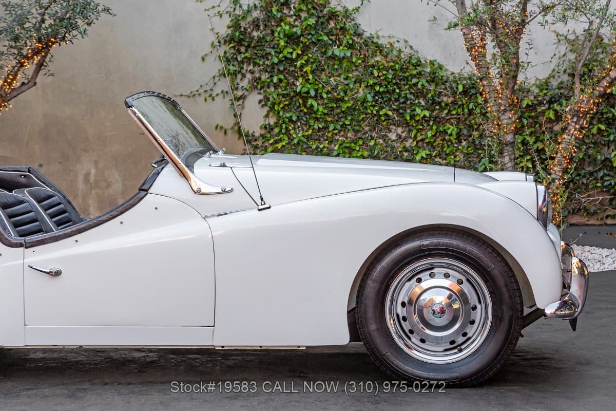 1960 Triumph TR3 thumbnail 8