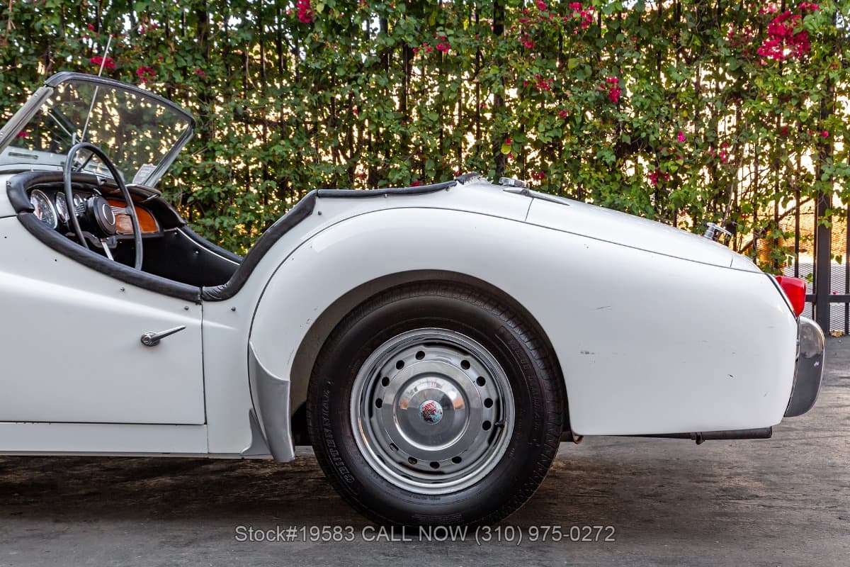 1960 Triumph TR3 thumbnail 10