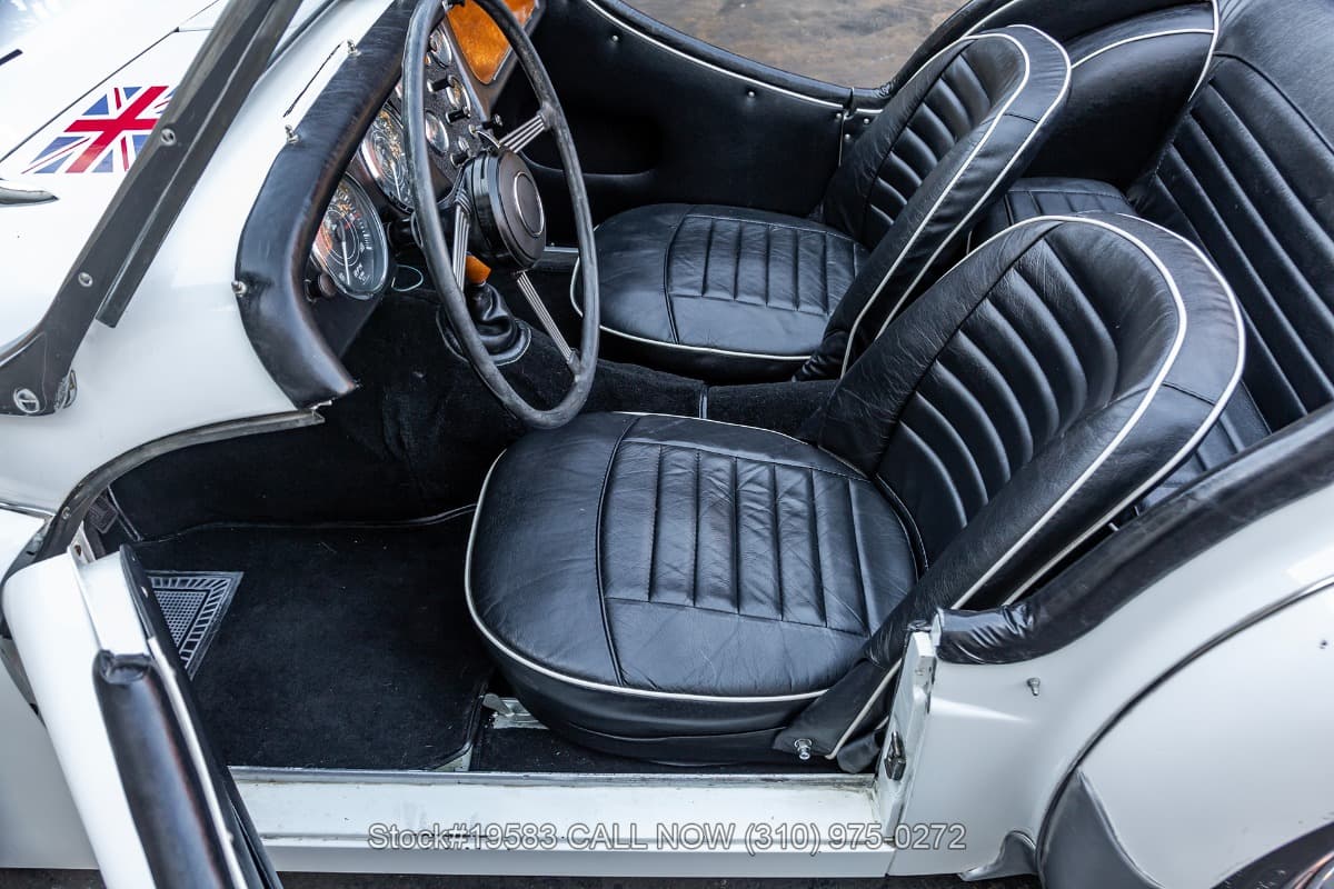 1960 Triumph TR3 thumbnail 11