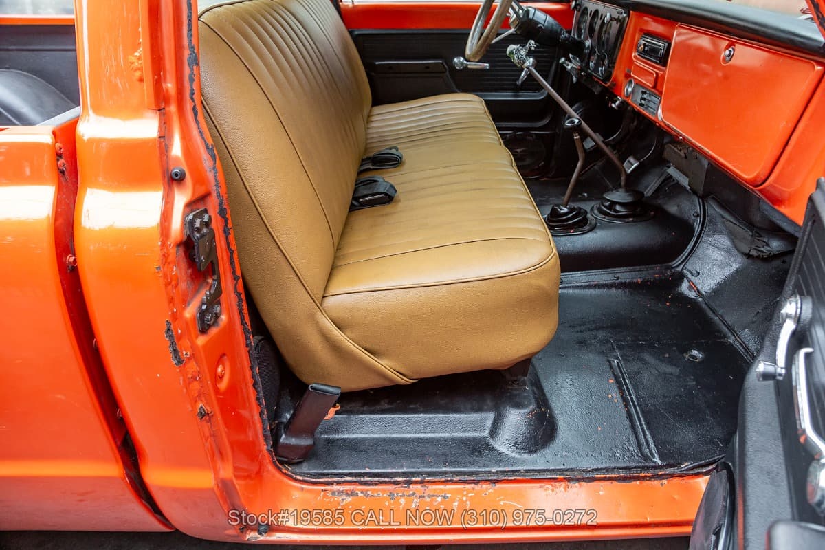1972 GMC K2500 4x4 Pickup 4-Speed thumbnail 16