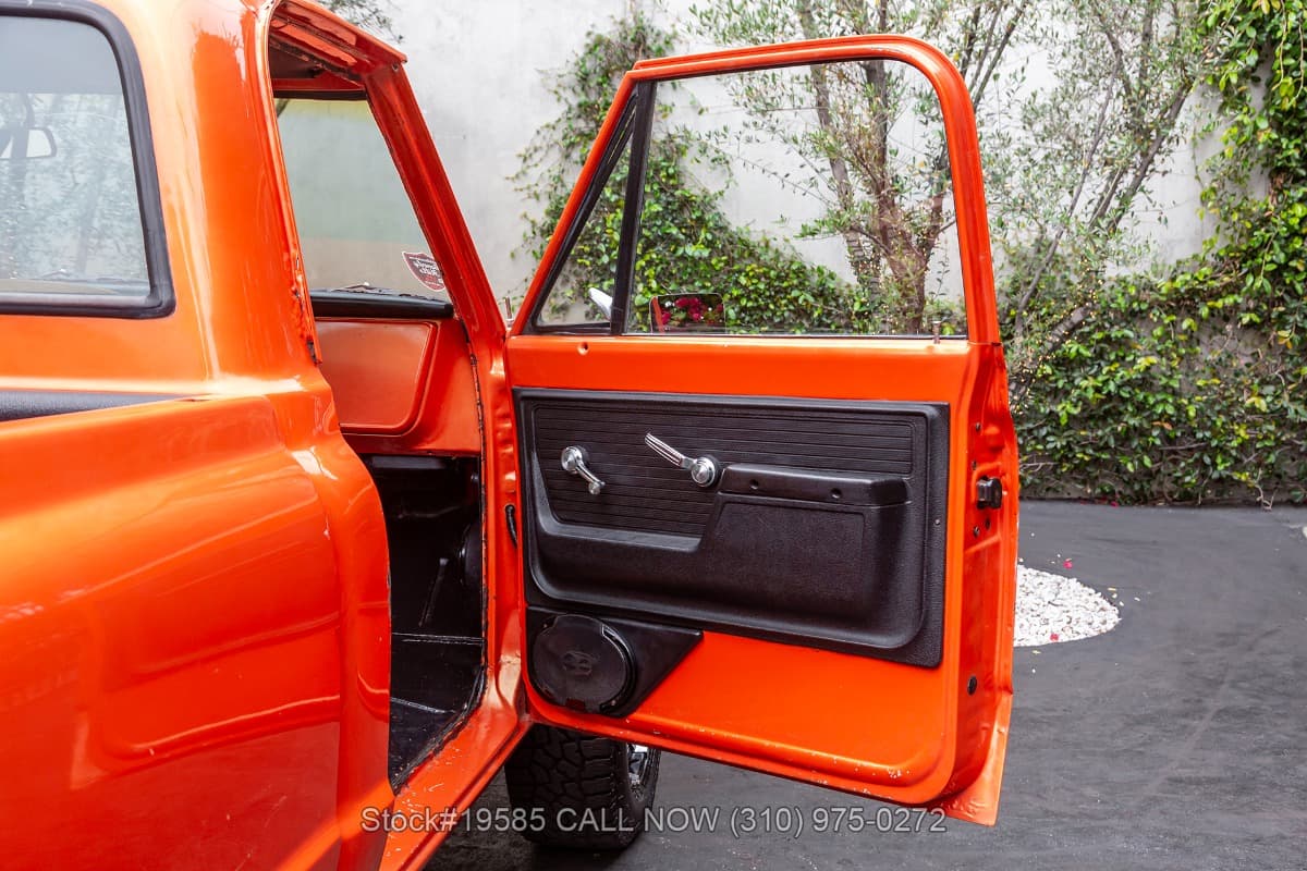 1972 GMC K2500 4x4 Pickup 4-Speed thumbnail 18