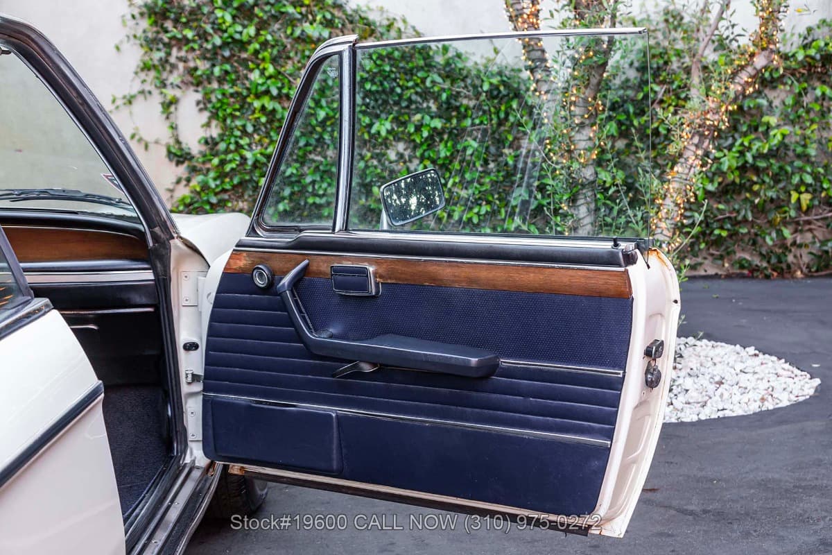 1973 BMW 3.0CS thumbnail 16