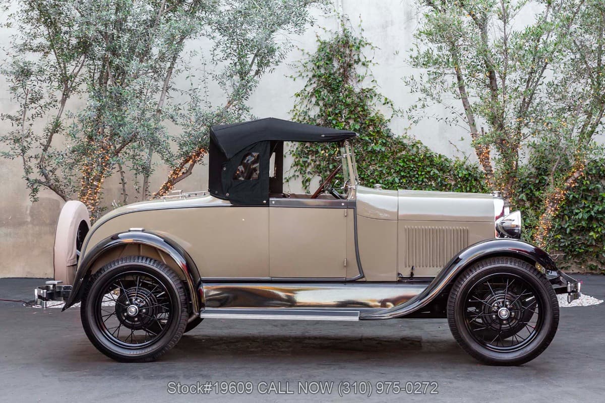 1928 Ford Model A Roadster thumbnail 6