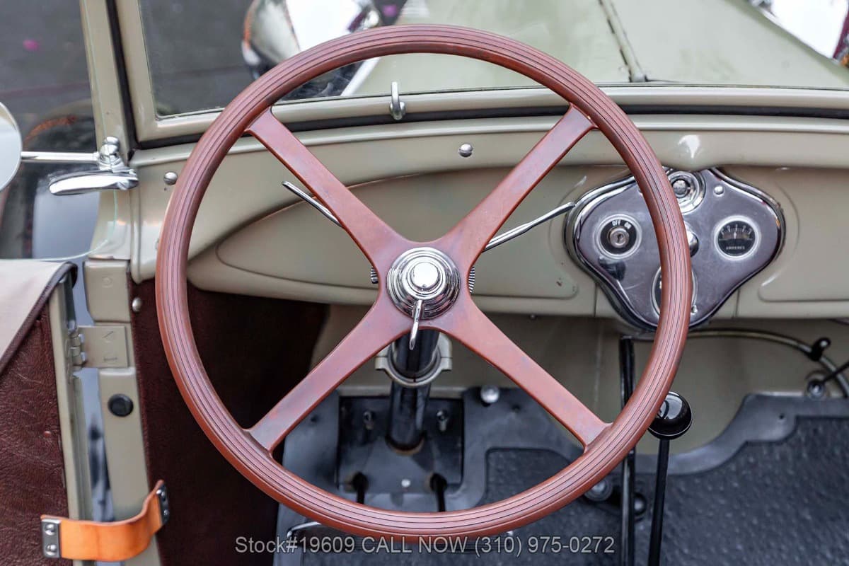 1928 Ford Model A Roadster thumbnail 13