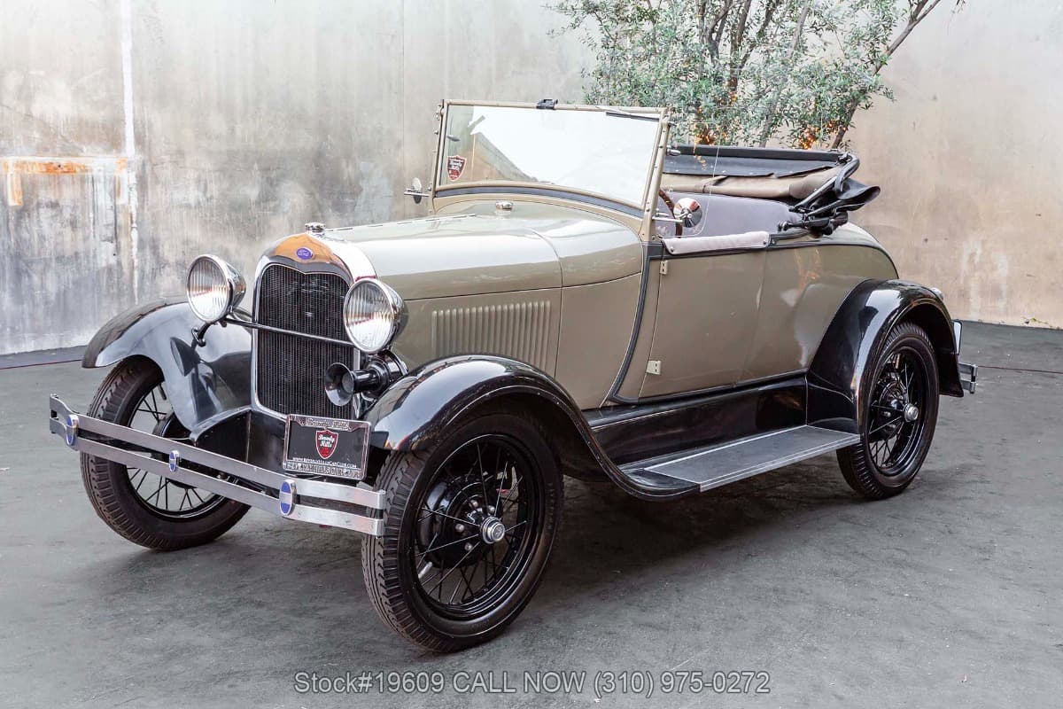 1928 Ford Model A Roadster thumbnail 5