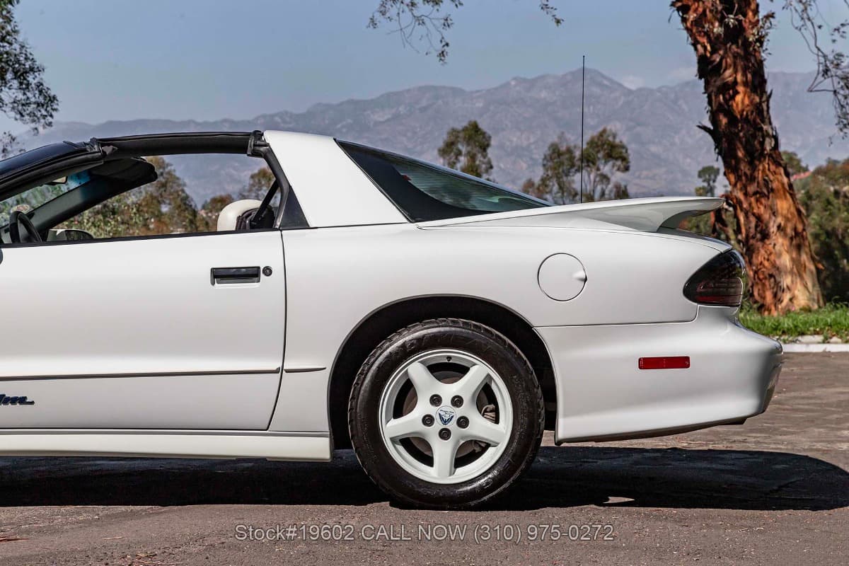 1994 Pontiac Firebird Trans AM GT 25th Anniversary Edition 6-Speed thumbnail 12