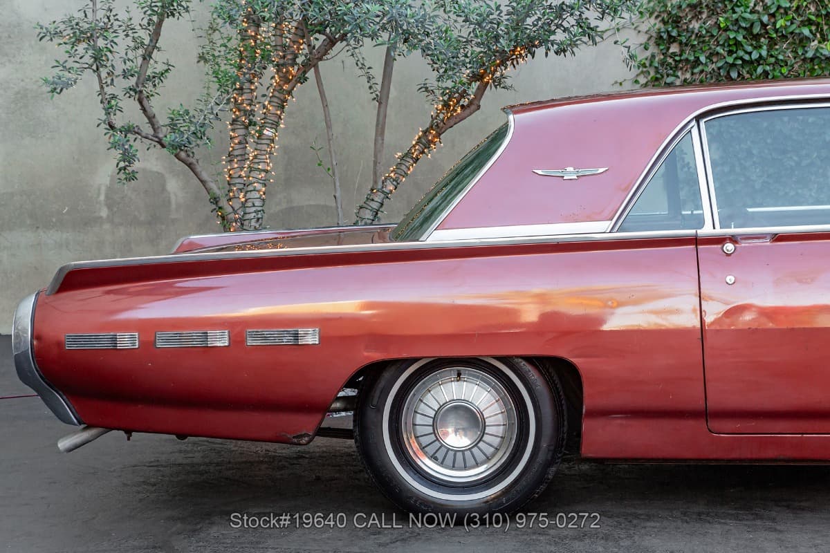 1962 Ford Thunderbird Hardtop Coupe thumbnail 9
