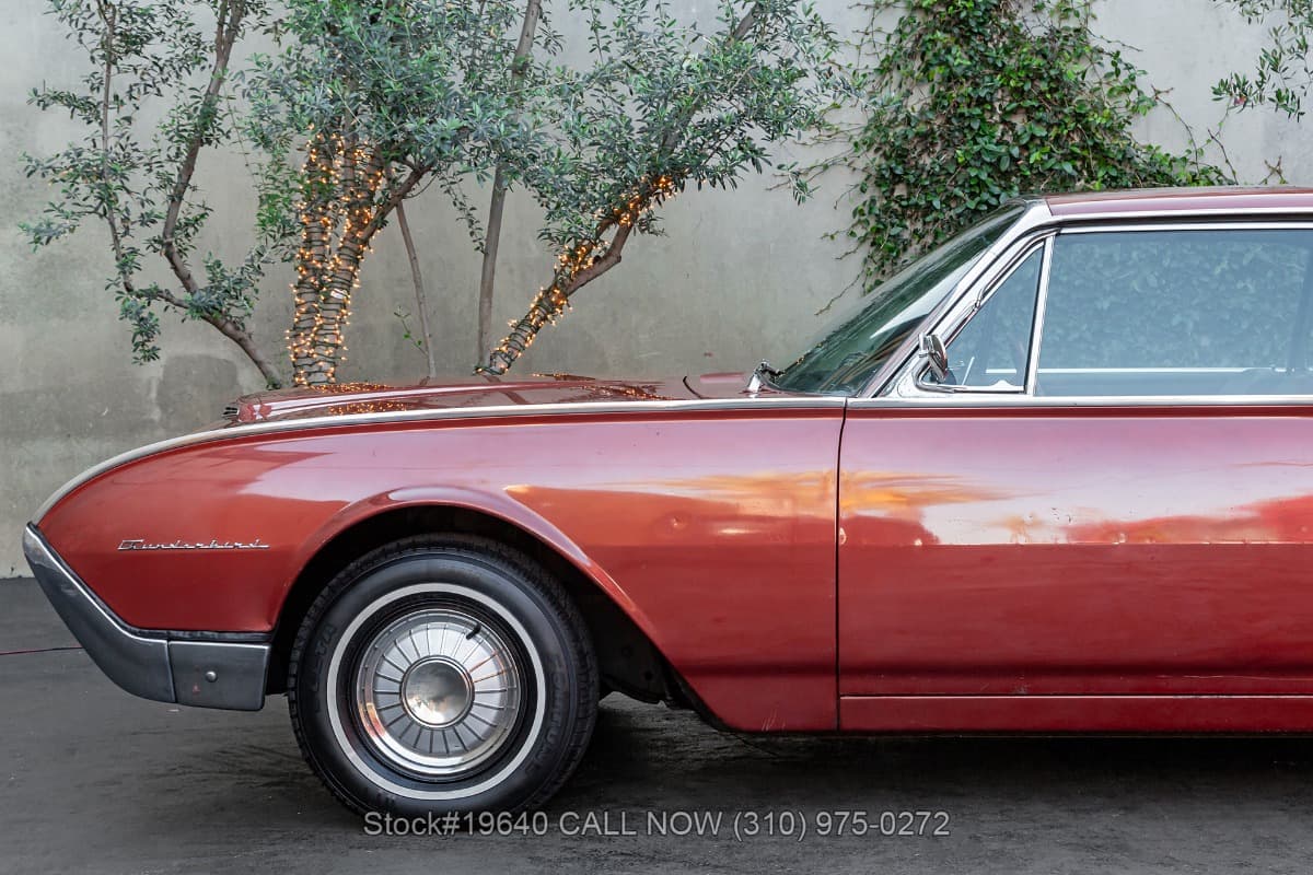 1962 Ford Thunderbird Hardtop Coupe thumbnail 10