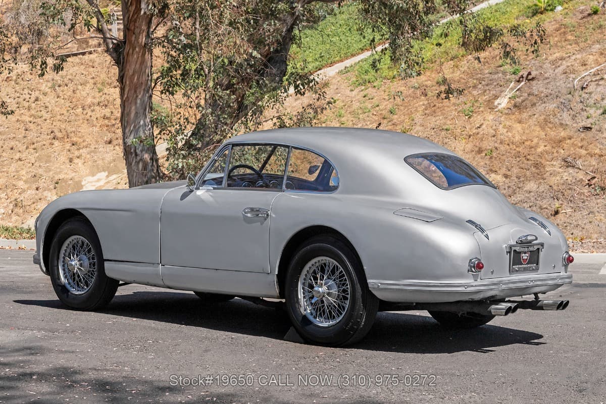 1953 Aston Martin DB2 Vantage Saloon Left-Hand Drive 4-Speed thumbnail 7