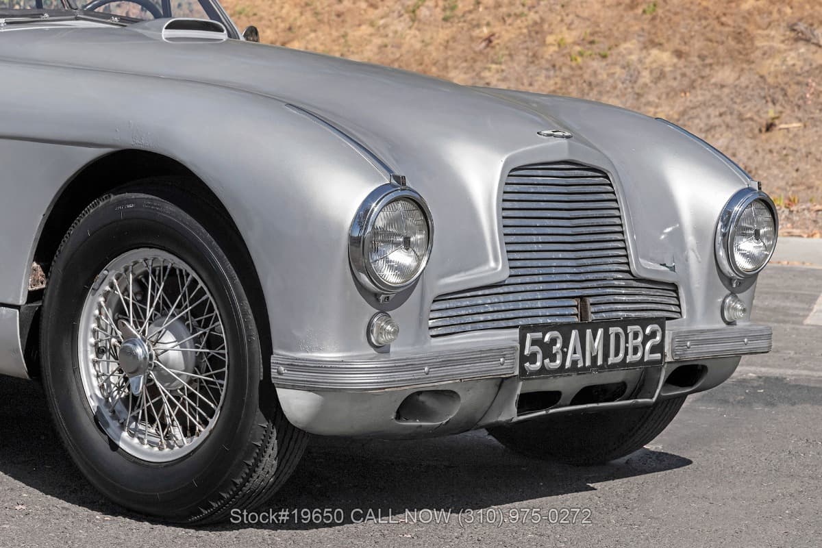1953 Aston Martin DB2 Vantage Saloon Left-Hand Drive 4-Speed thumbnail 4