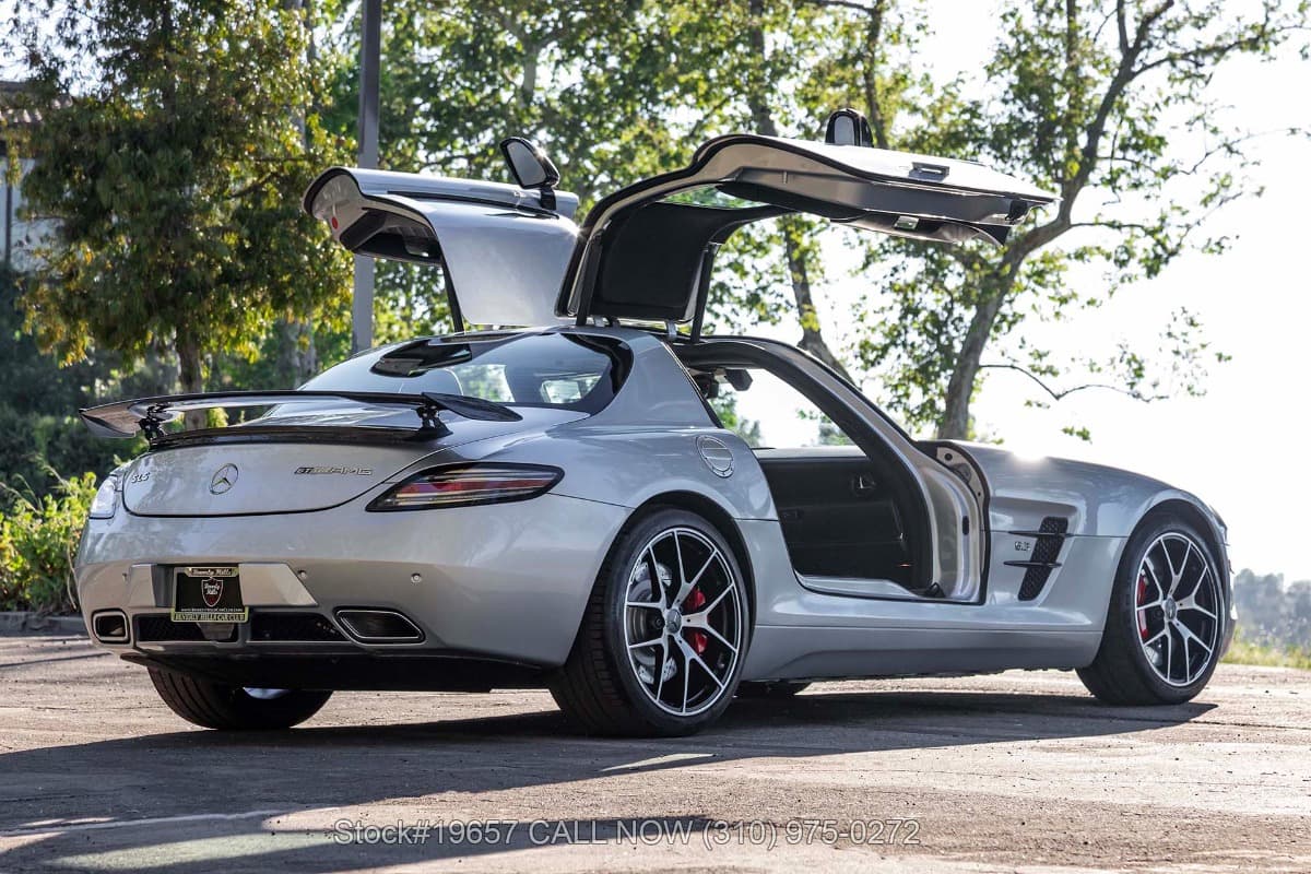 2015 Mercedes SLS AMG GT Final Edition thumbnail 5
