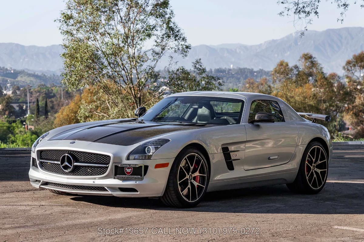 2015 Mercedes SLS AMG GT Final Edition thumbnail 7