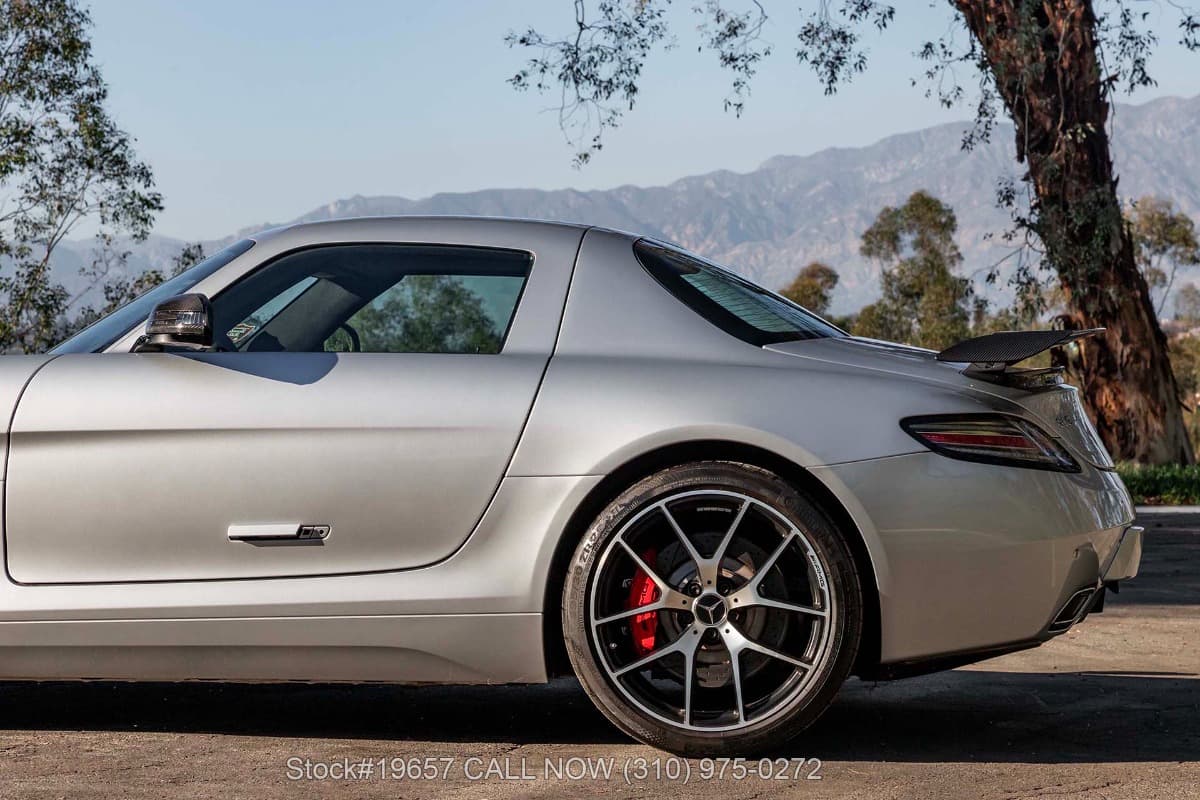 2015 Mercedes SLS AMG GT Final Edition thumbnail 10
