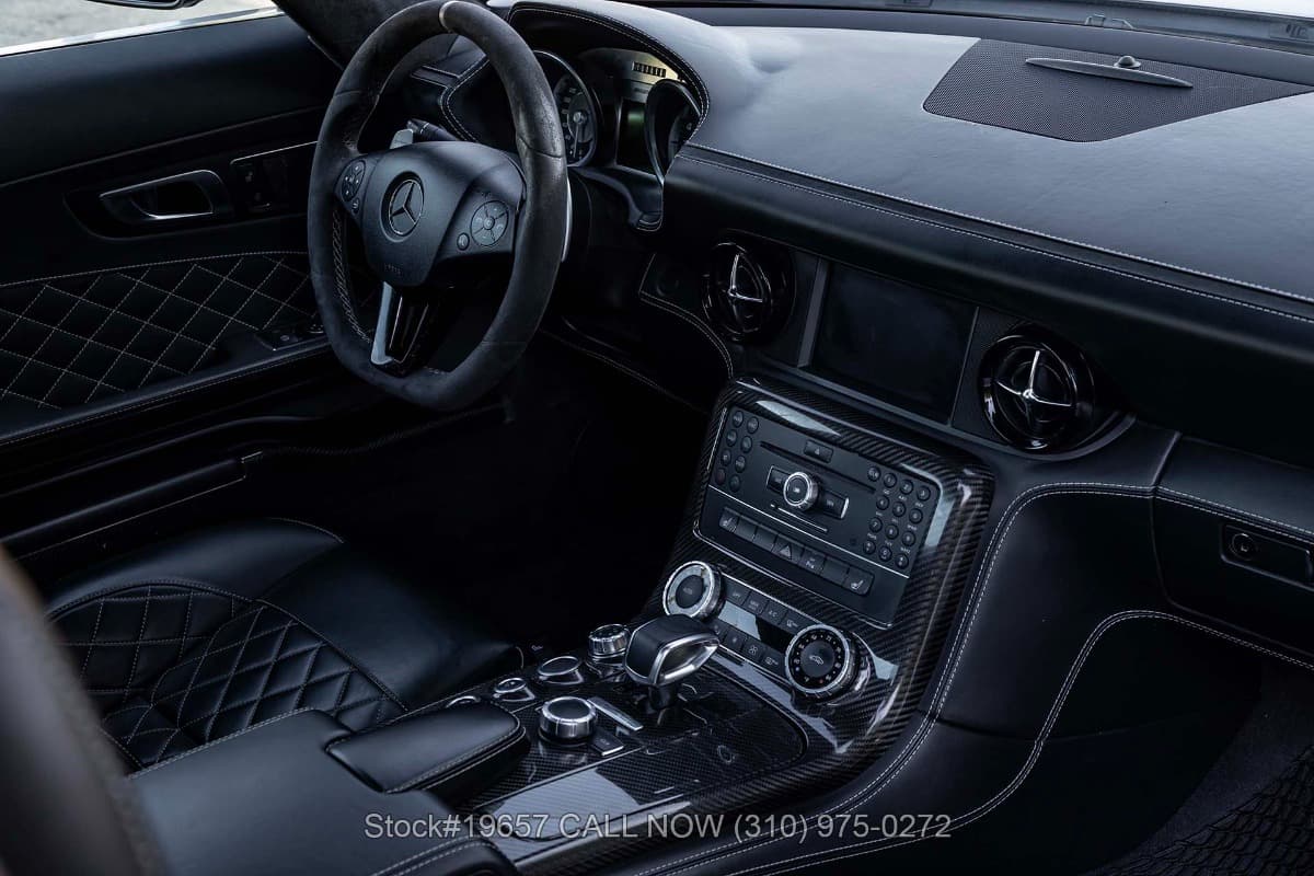 2015 Mercedes SLS AMG GT Final Edition thumbnail 15