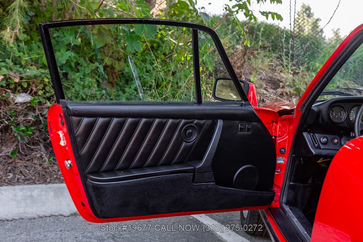 1977 Porsche 911S Coupe thumbnail 11